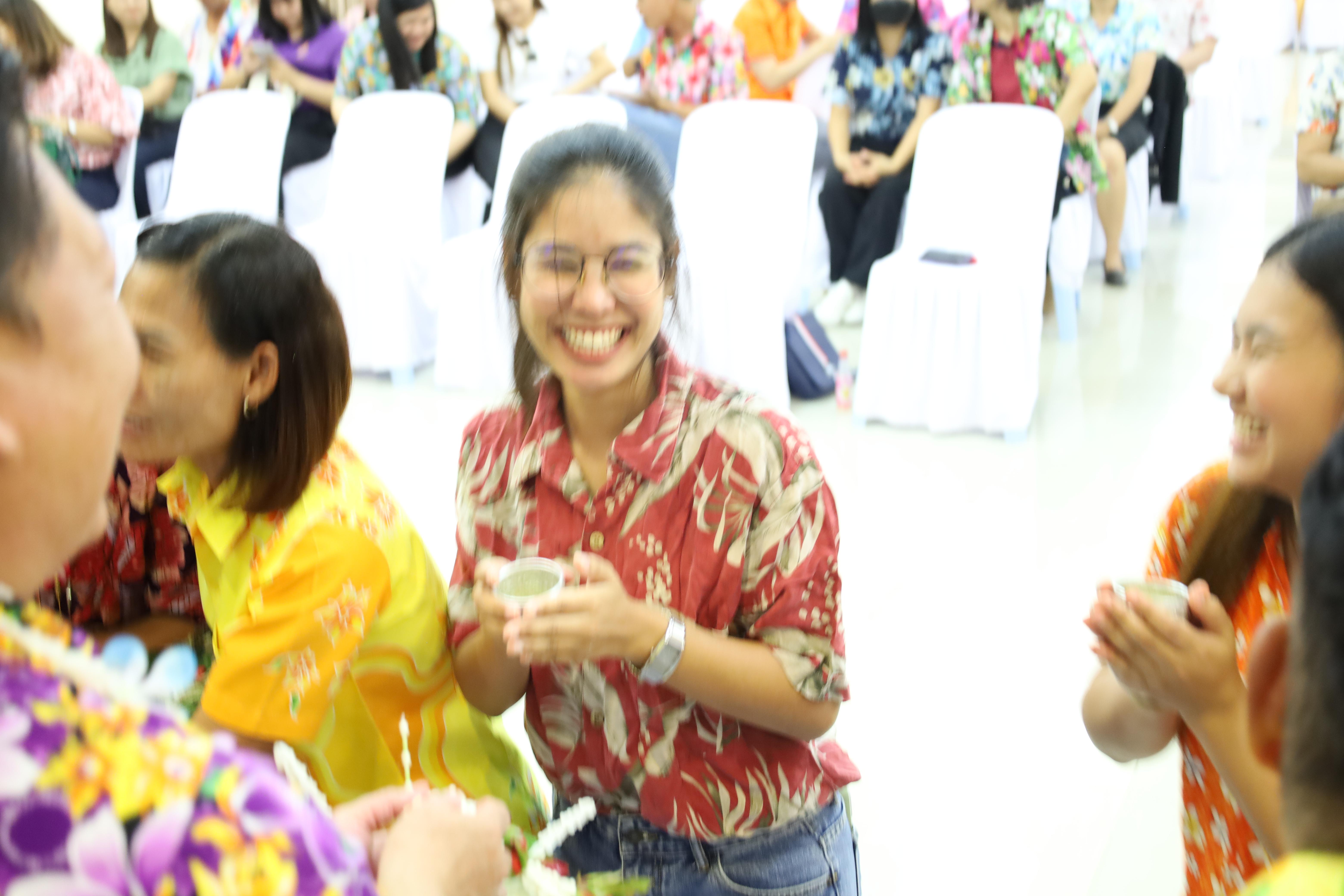 109. วันที่ 26 เมษายน 2568 สาขาการบริหารการศึกษา ได้จัดกิจกรรมรดน้ำดำหัวคณาจารย์ระดับบัณฑิตศึกษา ประจำสาขาการบริหารการศึกษา ณ ห้องประชุมครุร่มสัก 1 ชั้น 3 อาคารคณะครุศาสตร์